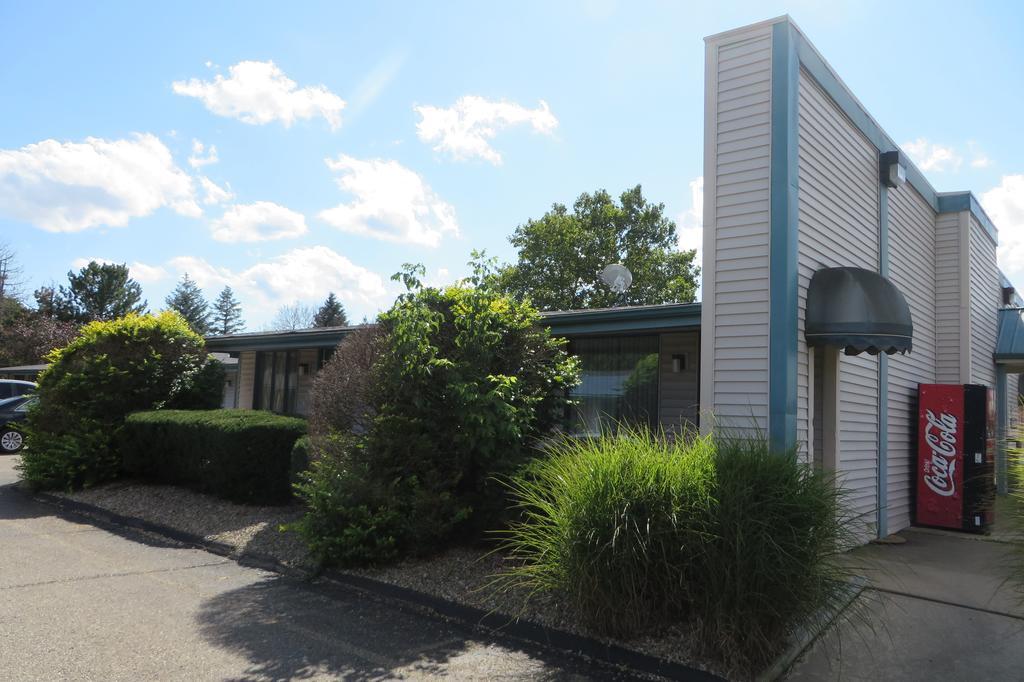 Knights Inn Canton Exterior photo